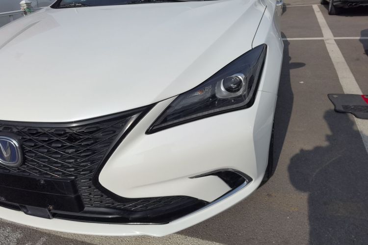 长安 逸动 2019款 蓝鲸版 280T GDI DCT极速型局部细节36