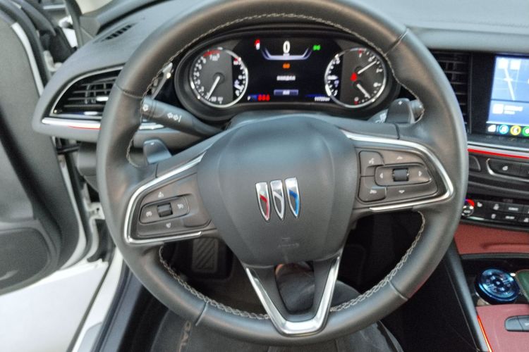 别克 君威 2024款 28T 纵享版中控内饰13