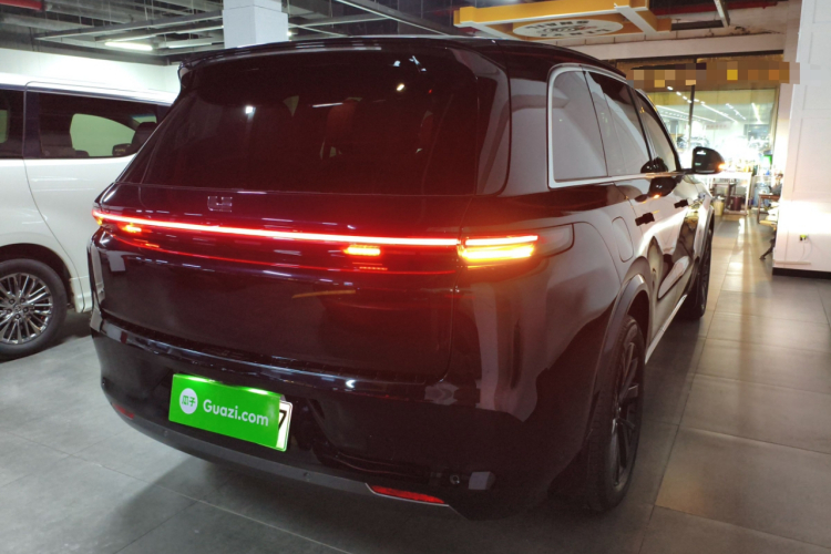 理想汽车 理想L8 2023款 Air车身外观6005