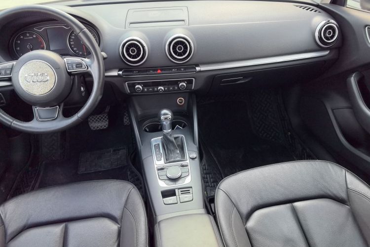 奥迪A3 2015款 Limousine 40 TFSI 自动舒适型中控内饰16