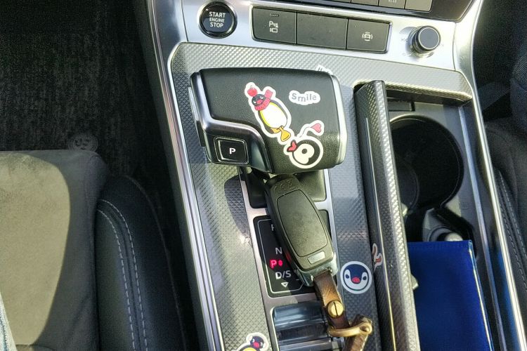 奥迪A6L 2021款 45 TFSI quattro 臻选动感型中控内饰18