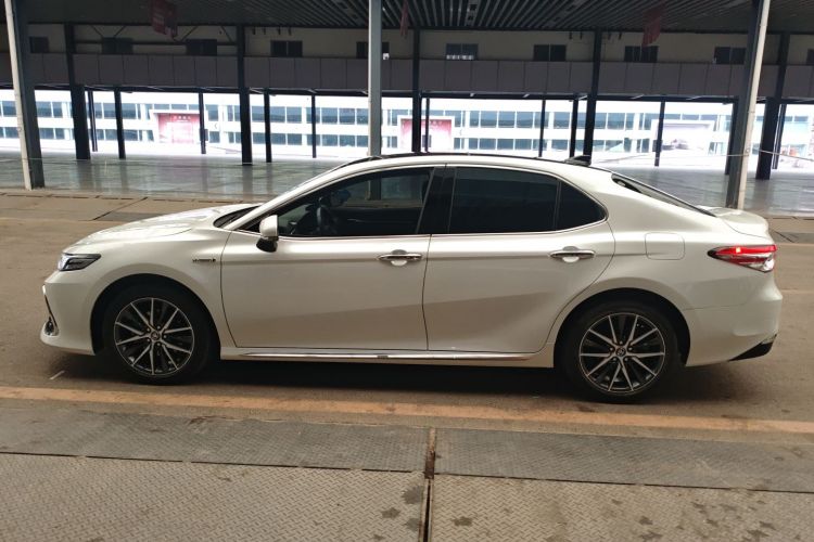 丰田 凯美瑞 2023款 双擎 2.5HG 豪华版车身外观6003