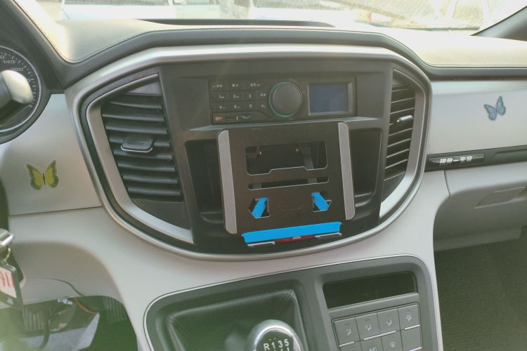 江淮瑞风 瑞风M4 2020款 2.0CTI 柴油 手动劲锐型 国VI中控内饰16