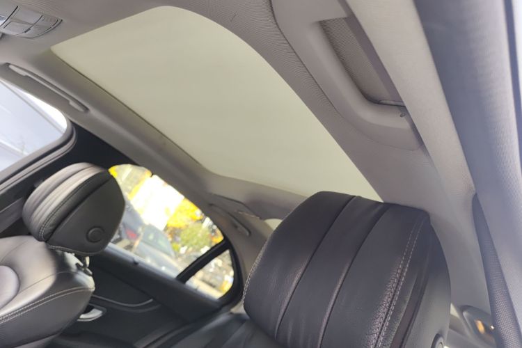 奔驰C级 2015款 C 260 L 运动型局部细节22