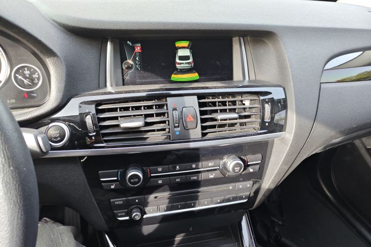 宝马X4 2014款 xDrive20i X设计套装局部细节16