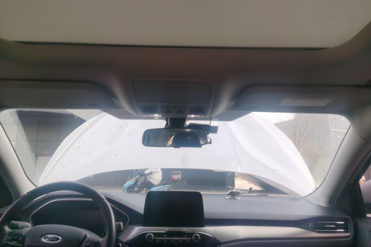 福特 福克斯 2020款 三厢 EcoBoost 180 自动锋潮型中控内饰22