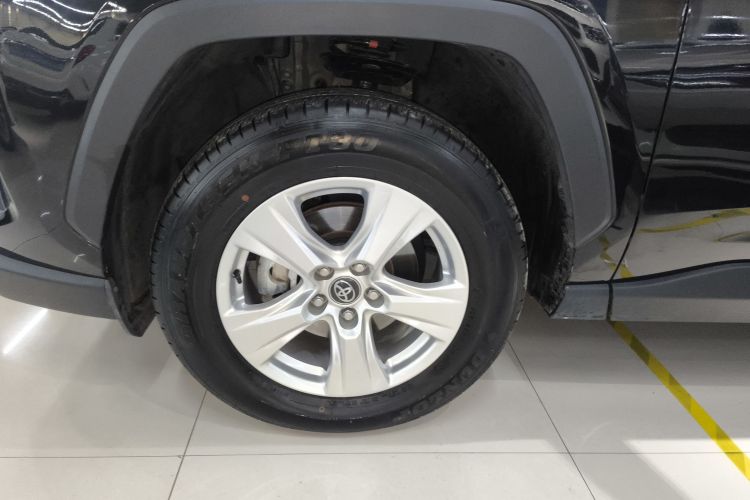 丰田 RAV4荣放 2024款 2.0L CVT两驱都市版车身外观6002