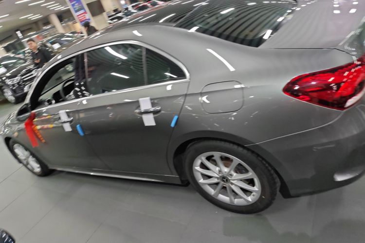 奔驰A级 2021款 A 200 L 运动轿车时尚型车身外观6003