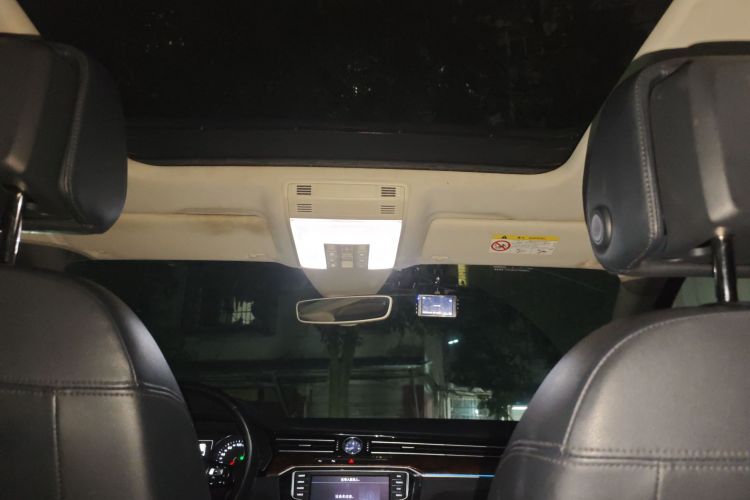 大众 迈腾 2017款 330TSI DSG 尊贵型中控内饰22