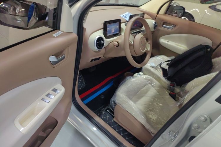 五菱汽车 宏光MINIEV 2025款 四门版 臻享+款中控内饰20