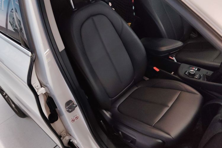 宝马X1 2019款 sDrive20Li 领先型局部细节41