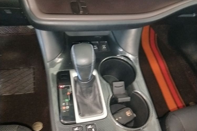 丰田 汉兰达 2015款 2.0T 四驱豪华版 7座中控内饰18