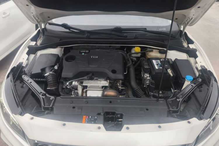 名爵 MG6 2017款 20T 手动豪华智联版 国V机舱底盘24