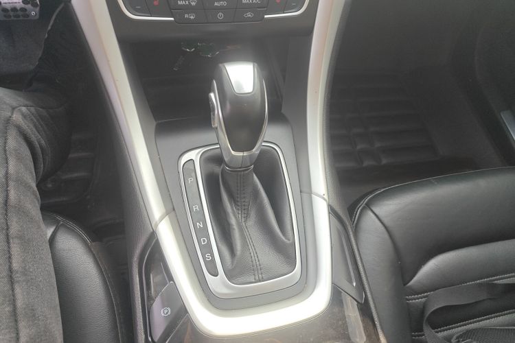 福特 蒙迪欧 2013款 1.5L GTDi180时尚型中控内饰18