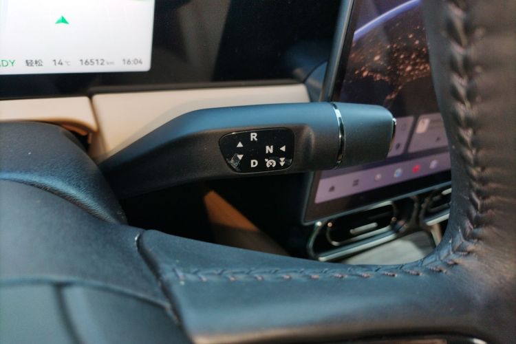 零跑汽车 零跑C11 2024款 增程 300尊享版中控内饰18