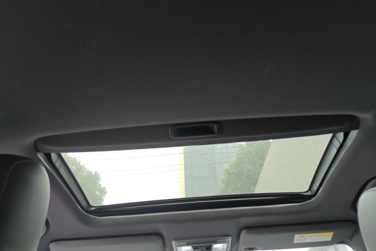 本田 思域 2021款 HATCHBACK 220TURBO CVT新锐控中控内饰22