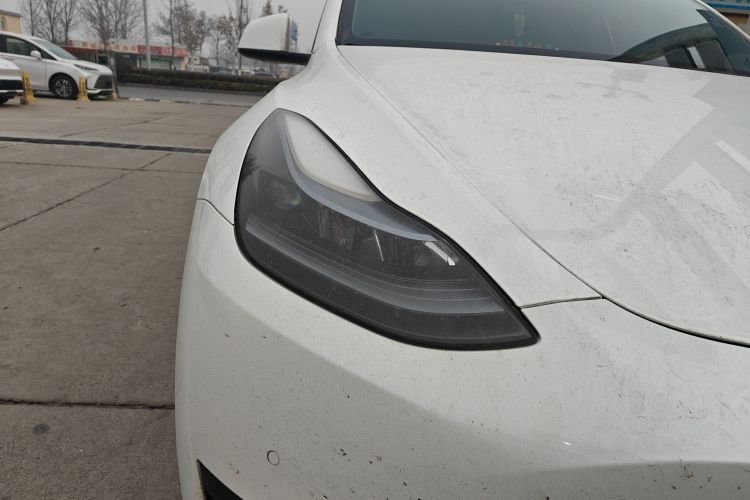 特斯拉 Model Y 2022款 改款 后轮驱动版车身外观8