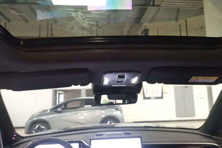 广汽传祺 传祺GS8 2024款 领航系列 2.0TGDI 两驱豪华智联版中控内饰22