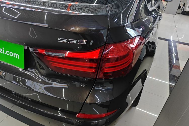 宝马5系GT 2014款 535i 领先型车身外观9