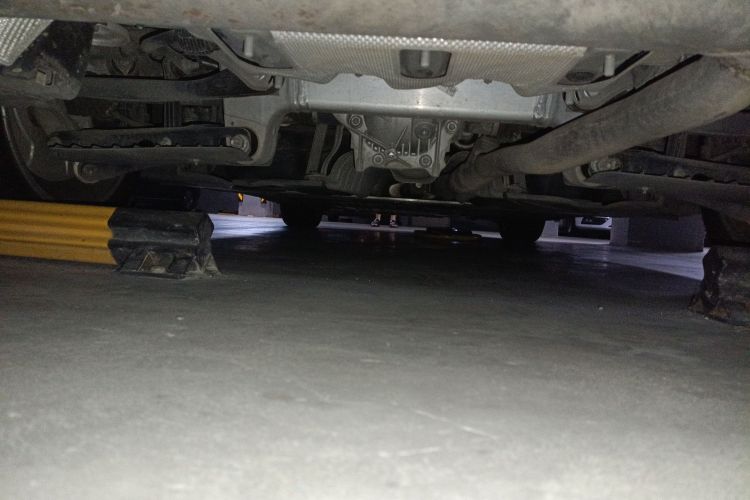 宝马5系 2019款 525Li 豪华套装局部细节9009