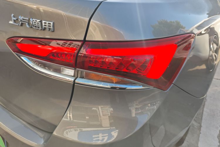 别克 英朗 2018款 15T 手动进取型 国V车身外观9