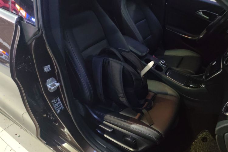 奔驰CLA 2016款 改款 CLA 200 动感型局部细节41