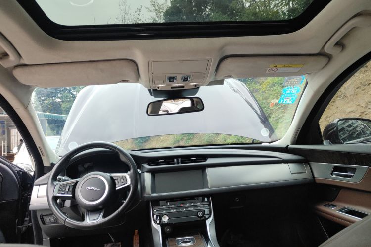 捷豹XFL 2018款 XFL 2.0T 250PS 豪华版中控内饰22