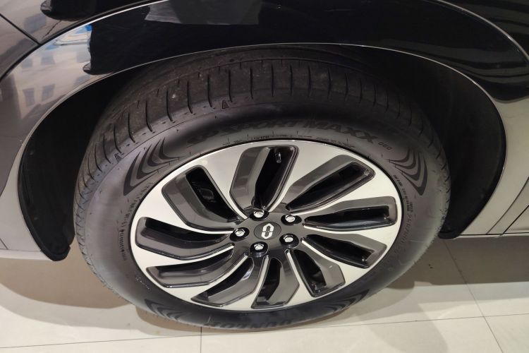 鸿蒙智行 问界M7 2024款 1.5T 后驱Plus版 5座车身外观6003