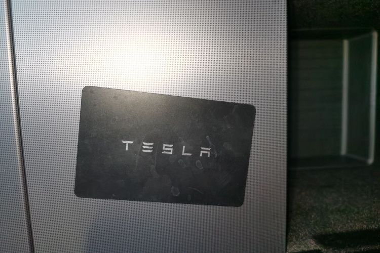 特斯拉 Model 3 2023款 长续航全轮驱动版中控内饰11