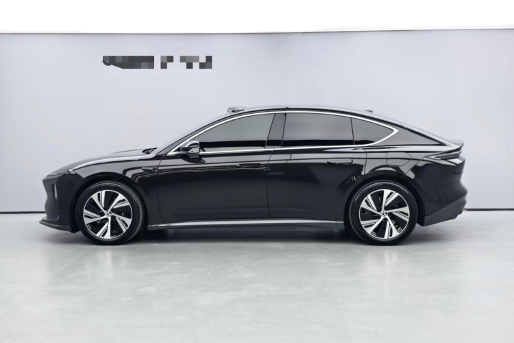 蔚来ET5 2024款 75kWh车身外观4