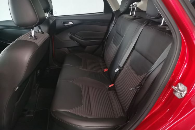 福特 福克斯 2017款 两厢 1.6L 手动风尚型智行版中控内饰21