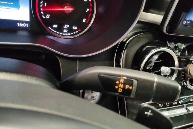 奔驰C级 2015款 C 200 L 运动型局部细节18