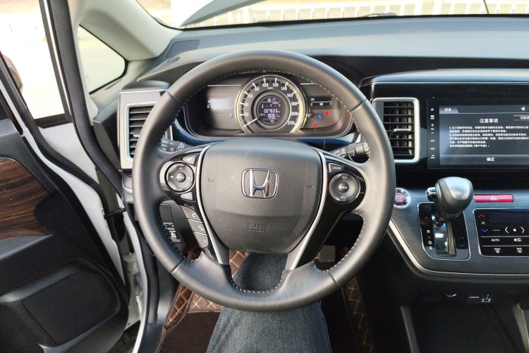 本田 艾力绅 2016款 2.4L 舒适版中控内饰13