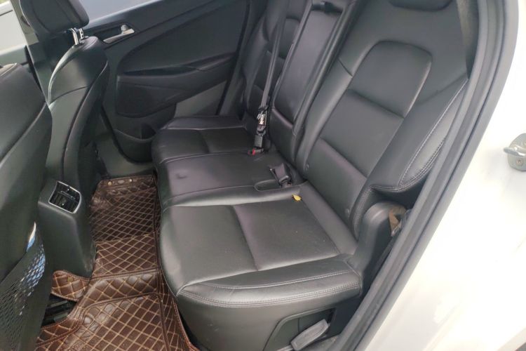 现代 途胜 2015款 1.6T 双离合两驱智能型中控内饰21