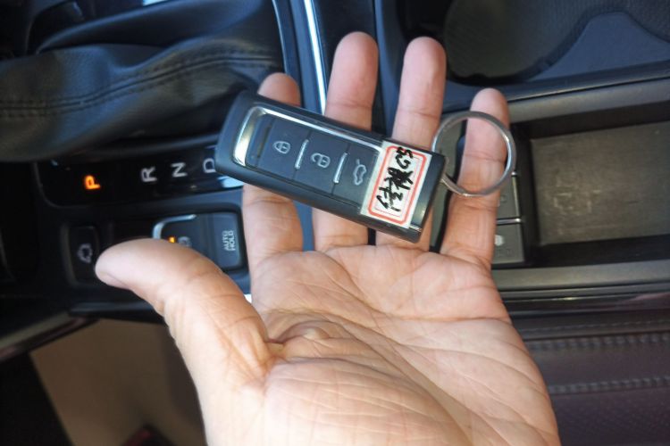 广汽传祺 传祺GS4 2018款 235T 自动两驱豪华智联百万纪念版中控内饰11