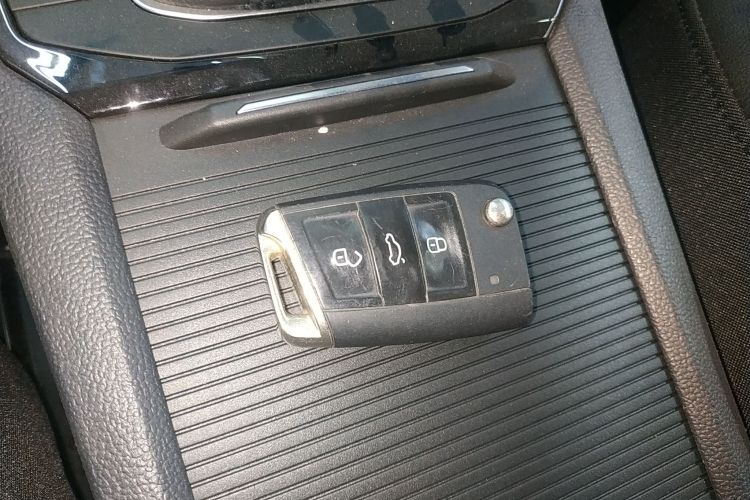 大众 速腾 2019款 200TSI DSG舒适型 国VI中控内饰7001