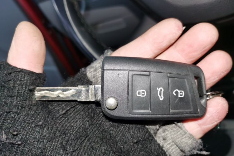 斯柯达 明锐 2015款 1.6L 自动逸俊版中控内饰11