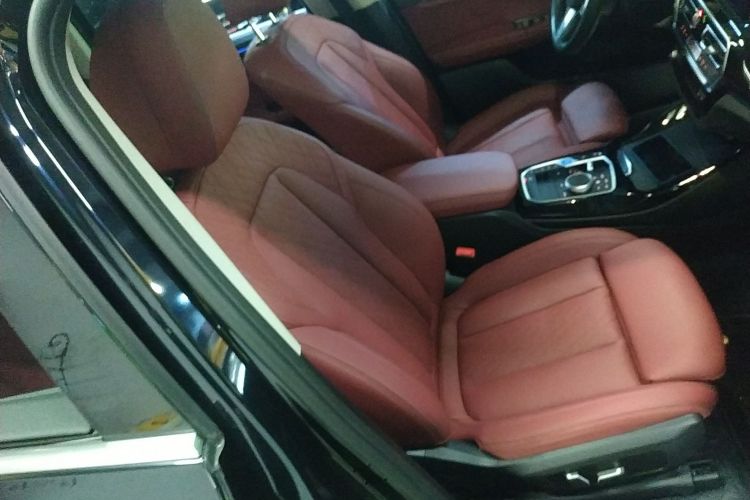 宝马iX3 2024款 领先型局部细节41