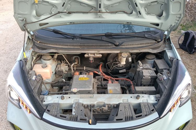 长安欧尚 奔奔E-Star 2022款 清心版 多彩款 磷酸铁锂机舱底盘24