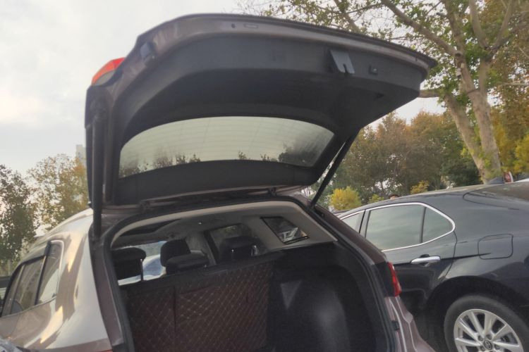 捷达VS7 2020款 1.4T 自动荣耀型机舱底盘23