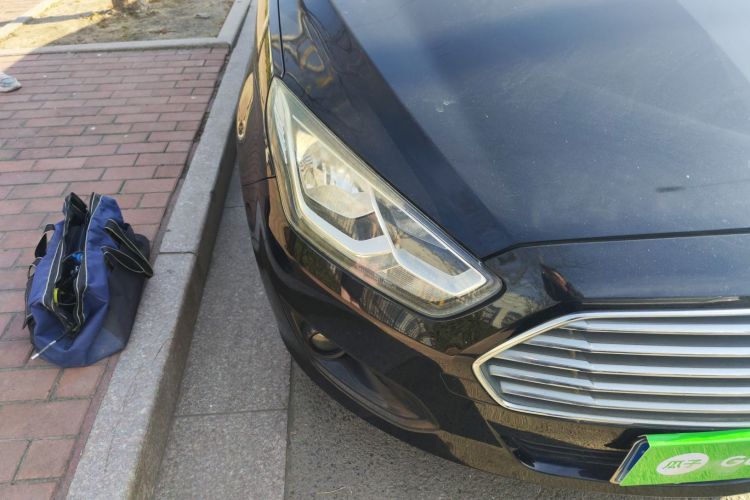 福特 福睿斯 2015款 1.5L 手动舒适型车身外观8