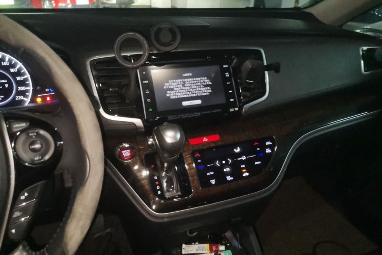 本田 奥德赛 2015款 2.4L 至尊版中控内饰16