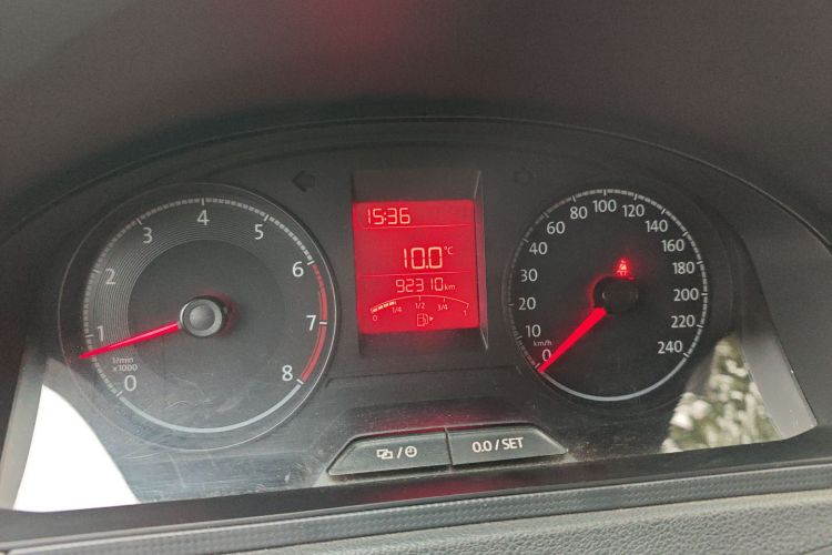 大众 桑塔纳 2016款 1.6L 手动风尚版中控内饰14