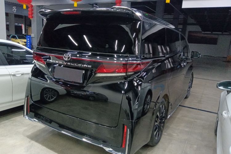 丰田 威尔法 2024款 皇冠 双擎 2.5L 至尊版车身外观7