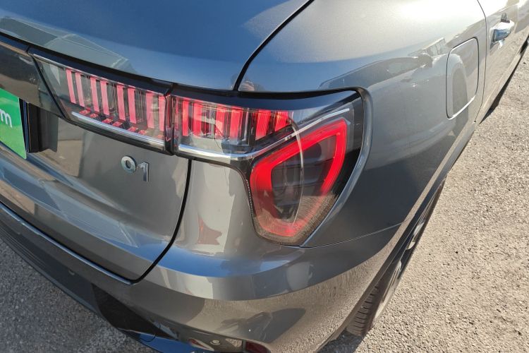 领克01 2021款 2.0TD 两驱型Pro车身外观9