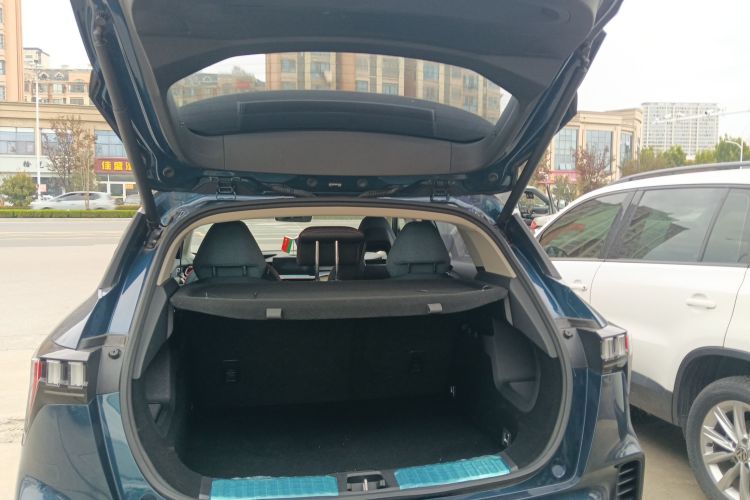 领克06 2020款 1.5T 耀Halo机舱底盘23