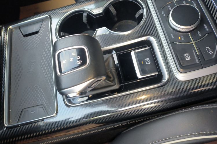 红旗HS7 2021款 3.0T 自动四驱智联旗畅版中控内饰18