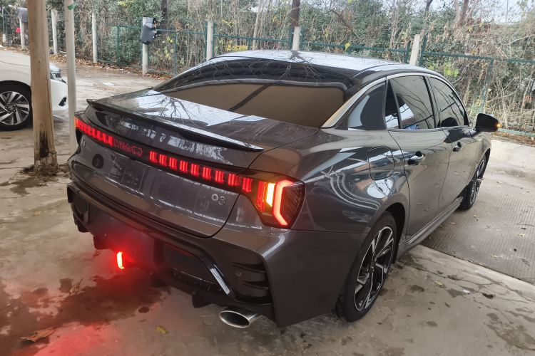 领克03 2023款 2.0TD DCT劲Pro车身外观7