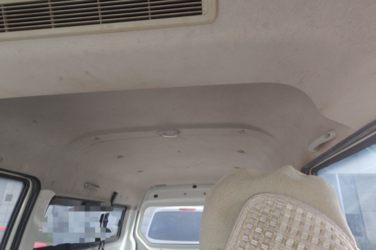 金杯 金海狮 2021款 1.5L 客车工程狮 7座局部细节22