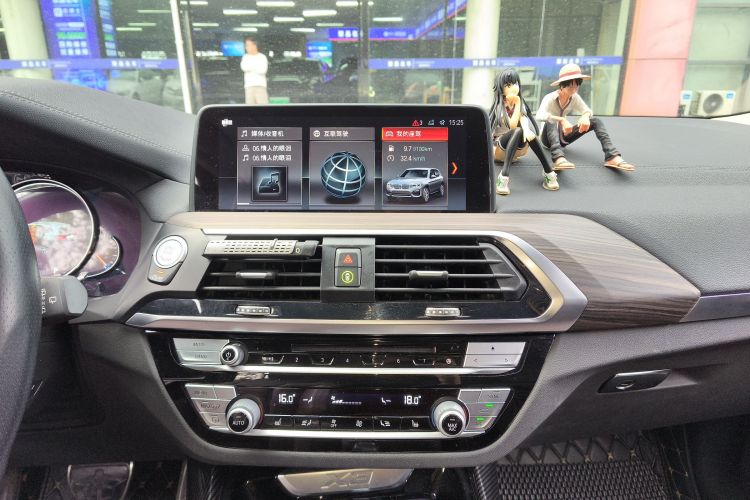 宝马X3 2018款 xDrive30i 领先型 M运动套装 国VI中控内饰16